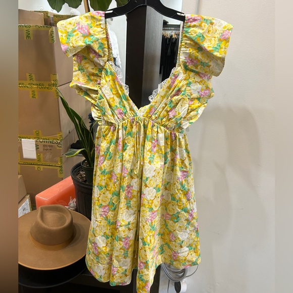 FOR LOVE & LEMONS TAMRA MINI DRESS IN YELLOW - Picture 2 of 4